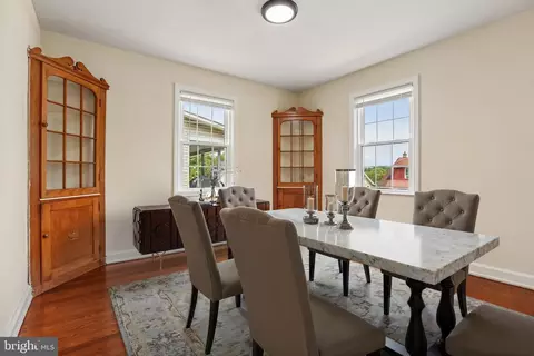 Dining - 4003 Ridgecroft Rd, Baltimore, MD 21206 photo 1 of 1