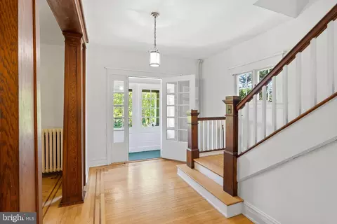 Entry Way - 4000 White Ave, Baltimore, MD 21206 photo 2 of 8