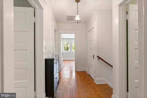 Entry Way - 4000 White Ave, Baltimore, MD 21206 photo 6 of 8