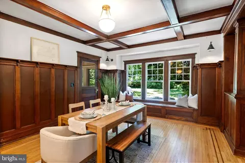Dining - 4000 White Ave, Baltimore, MD 21206 photo 1 of 2