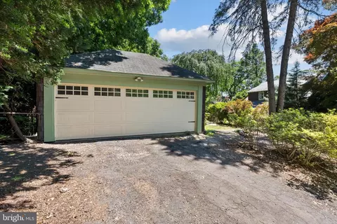 Exterior - 4000 White Ave, Baltimore, MD 21206 photo 10 of 13