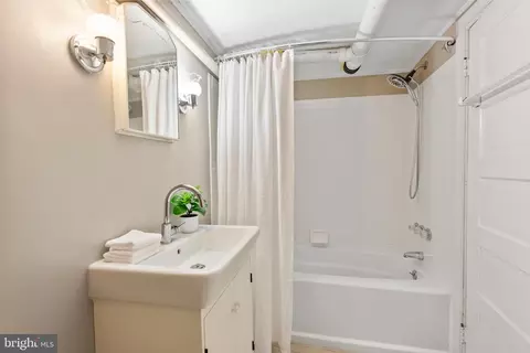 Bath - 4000 White Ave, Baltimore, MD 21206 photo 2 of 2