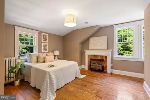 Bedroom - 4000 White Ave, Baltimore, MD 21206 photo 2 of 6