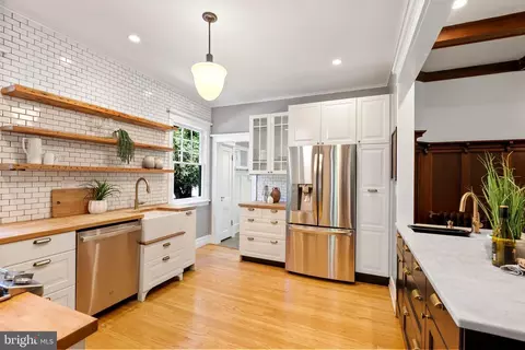 Kitchen - 4000 White Ave, Baltimore, MD 21206 photo 5 of 6
