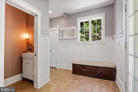 Entry Way - 4000 White Ave, Baltimore, MD 21206 photo 4 of 8
