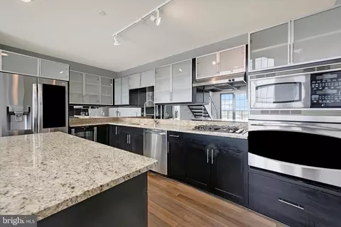 Kitchen - 1200 Steuart St #1913, Baltimore, MD 21230 photo 6 of 7