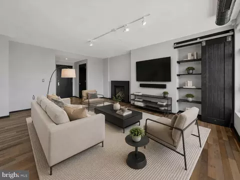 Living - 1200 Steuart St #1913, Baltimore, MD 21230 photo 4 of 16