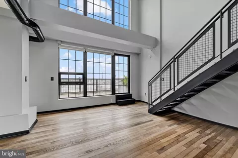 Living - 1200 Steuart St #1913, Baltimore, MD 21230 photo 10 of 16