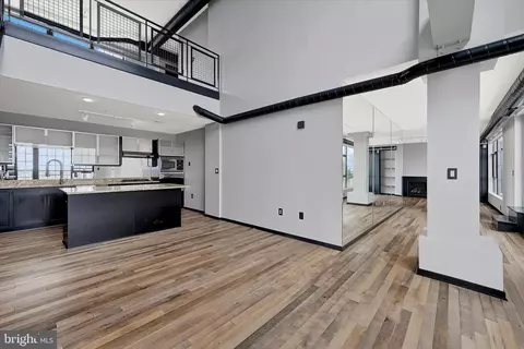 Living - 1200 Steuart St #1913, Baltimore, MD 21230 photo 9 of 16