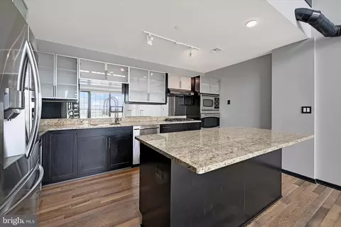 Kitchen - 1200 Steuart St #1913, Baltimore, MD 21230 photo 4 of 7