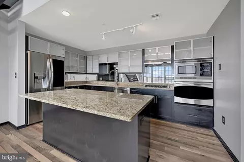 Kitchen - 1200 Steuart St #1913, Baltimore, MD 21230 photo 1 of 7