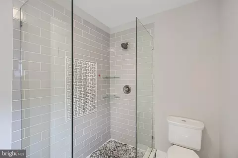 Bath - 408 E Randall St, Baltimore, MD 21230 photo 3 of 6