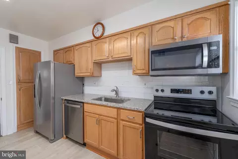 Kitchen - 3255 Yosemite Ave, Baltimore, MD 21215 photo 1 of 1