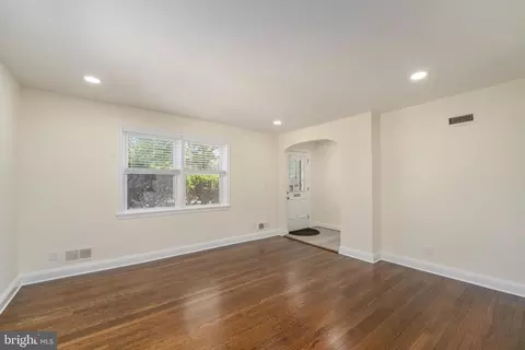 Living - 3255 Yosemite Ave, Baltimore, MD 21215 photo 2 of 4