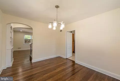 Entry Way - 3255 Yosemite Ave, Baltimore, MD 21215 photo 4 of 5