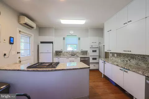 Kitchen - 3305 Bancroft Rd, Baltimore, MD 21215 photo 2 of 5