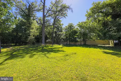 Exterior - 3305 Bancroft Rd, Baltimore, MD 21215 photo 10 of 16