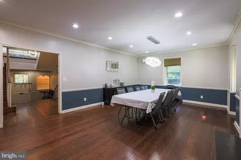 Dining - 3305 Bancroft Rd, Baltimore, MD 21215 photo 2 of 4