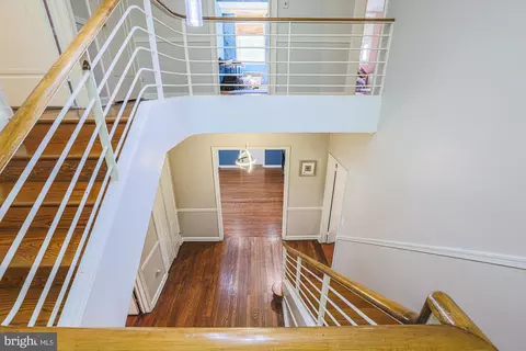 Entry Way - 3305 Bancroft Rd, Baltimore, MD 21215 photo 2 of 4