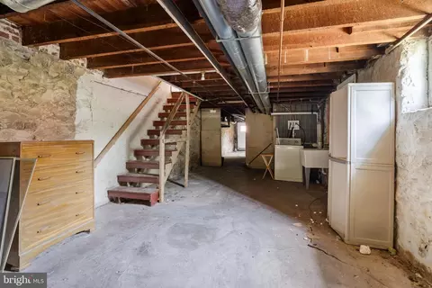 Entry Way - 3733 Beech Ave, Baltimore, MD 21211 photo 2 of 3