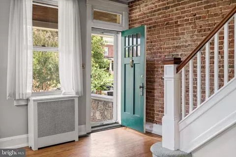 Entry Way - 3733 Beech Ave, Baltimore, MD 21211 photo 1 of 3