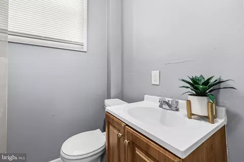 Bath - 2002 N Smallwood St, Baltimore, MD 21216 photo 1 of 2