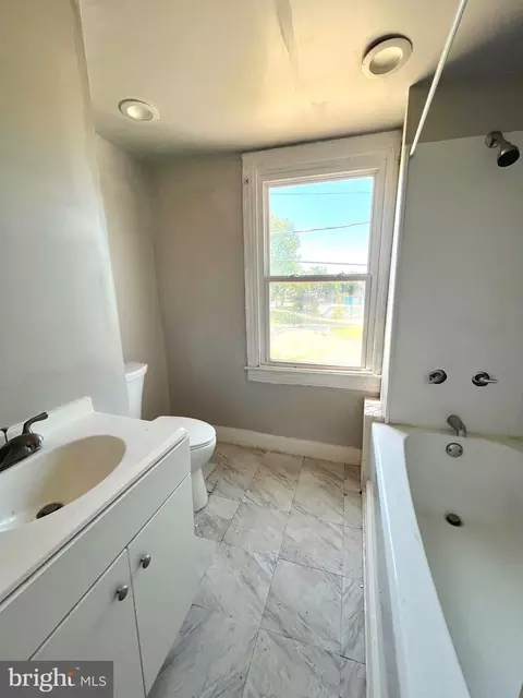 Bath - 941 E Chase St, Baltimore, MD 21202 photo 1 of 1