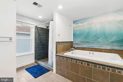 Bath - 5941 Falls Rd, Baltimore, MD 21209 photo 3 of 3