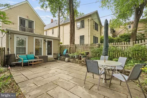 Exterior - 5941 Falls Rd, Baltimore, MD 21209 photo 8 of 16