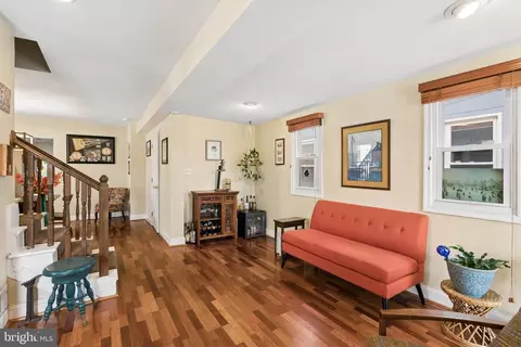 Entry Way - 5941 Falls Rd, Baltimore, MD 21209 photo 3 of 4