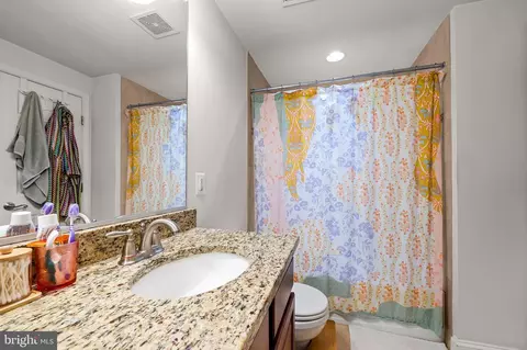 Bath - 1818 Byrd St, Baltimore, MD 21230 photo 3 of 4