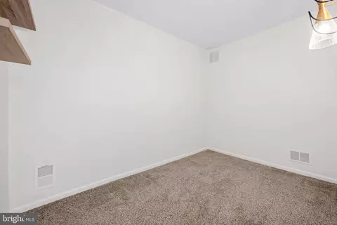 Bedroom - 4124 Falls Rd, Baltimore, MD 21211 photo 2 of 6