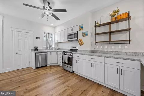 Kitchen - 4124 Falls Rd, Baltimore, MD 21211 photo 2 of 2