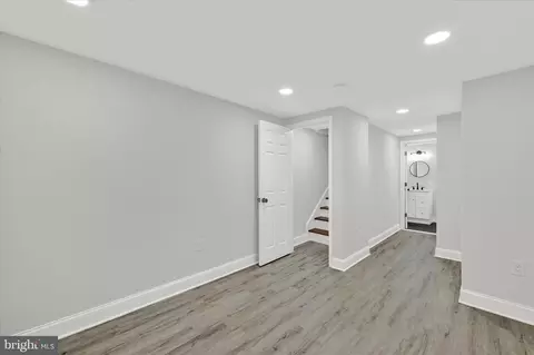 Entry Way - 2 W Barney St, Baltimore, MD 21230 photo 5 of 5