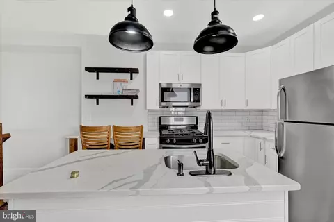 Kitchen - 2 W Barney St, Baltimore, MD 21230 photo 3 of 4