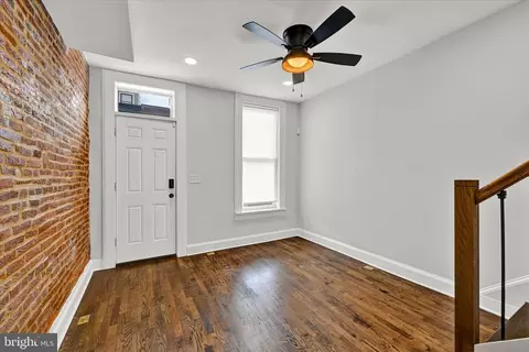 Entry Way - 2 W Barney St, Baltimore, MD 21230 photo 1 of 5