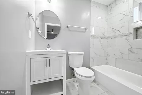 Bath - 1118 Weldon Ave, Baltimore, MD 21211 photo 1 of 3