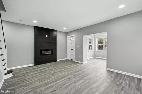 Entry Way - 1118 Weldon Ave, Baltimore, MD 21211 photo 1 of 7