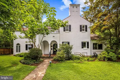 2403 Ken Oak Rd, Baltimore, MD 21209