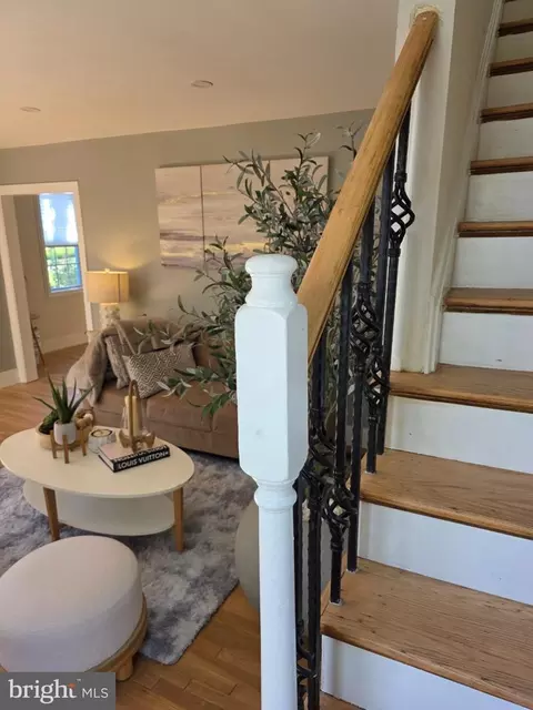Entry Way - 3712 W Cold Spring Ln, Baltimore, MD 21215 photo 4 of 7