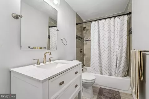 Bath - 202 E Lafayette Ave, Baltimore, MD 21202 photo 2 of 2