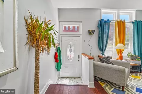 Entry Way - 202 E Lafayette Ave, Baltimore, MD 21202 photo 2 of 6