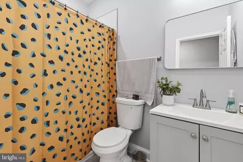 Bath - 1620 E 28th St, Baltimore, MD 21218 photo 2 of 2