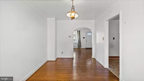 Entry Way - 1805 Crestview Rd, Baltimore, MD 21239 photo 3 of 9