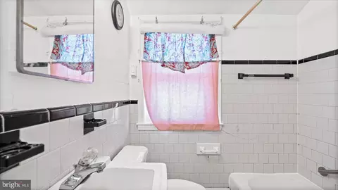 Bath - 1805 Crestview Rd, Baltimore, MD 21239 photo 2 of 3