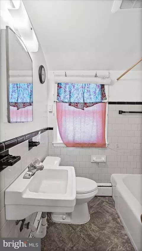 Bath - 1805 Crestview Rd, Baltimore, MD 21239 photo 1 of 3