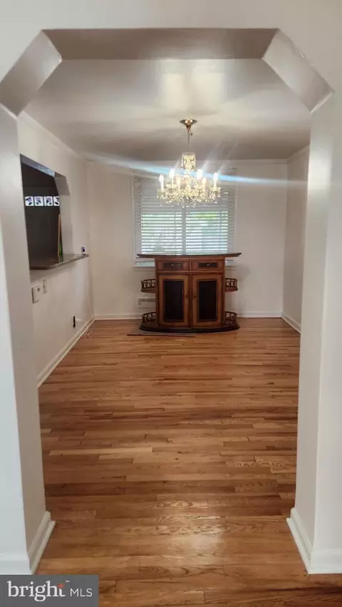 Entry Way - 834 Umbra St, Baltimore, MD 21224 photo 1 of 5