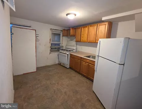 Entry Way - 2420 Etting St, Baltimore, MD 21217 photo 1 of 6