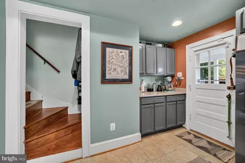 Entry Way - 2311 Hamilton Ave, Baltimore, MD 21214 photo 2 of 2