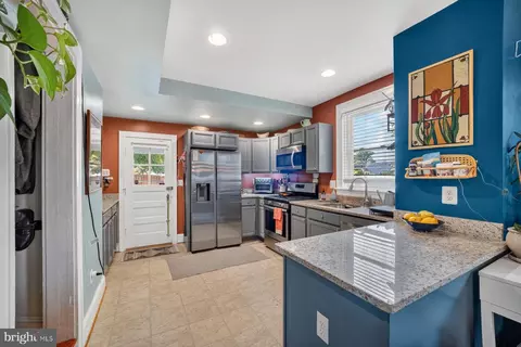 Kitchen - 2311 Hamilton Ave, Baltimore, MD 21214 photo 1 of 2